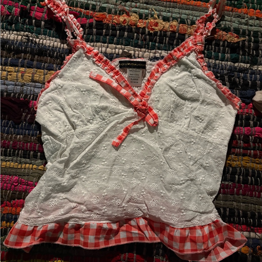 Women's White and Red Sleeveless Top
